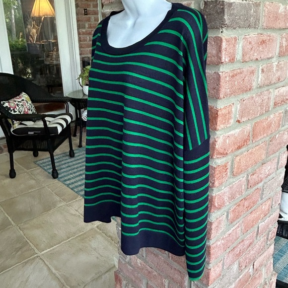 J. CREW Relaxed-fit Crewneck Sweater Navy Warm Clover Stripe L Merino Wool EUC - Picture 5 of 8